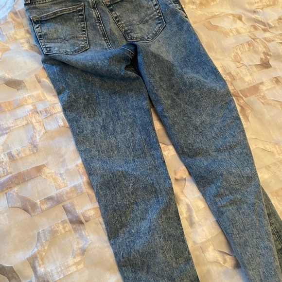 Buffalo high rise jeans. Skinny jeans , very flattering light blue jeans - Picture 9 of 10